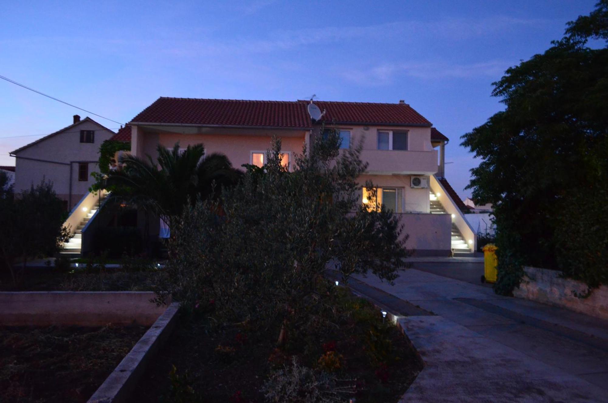 Apartments Tomas Betina  Exterior foto