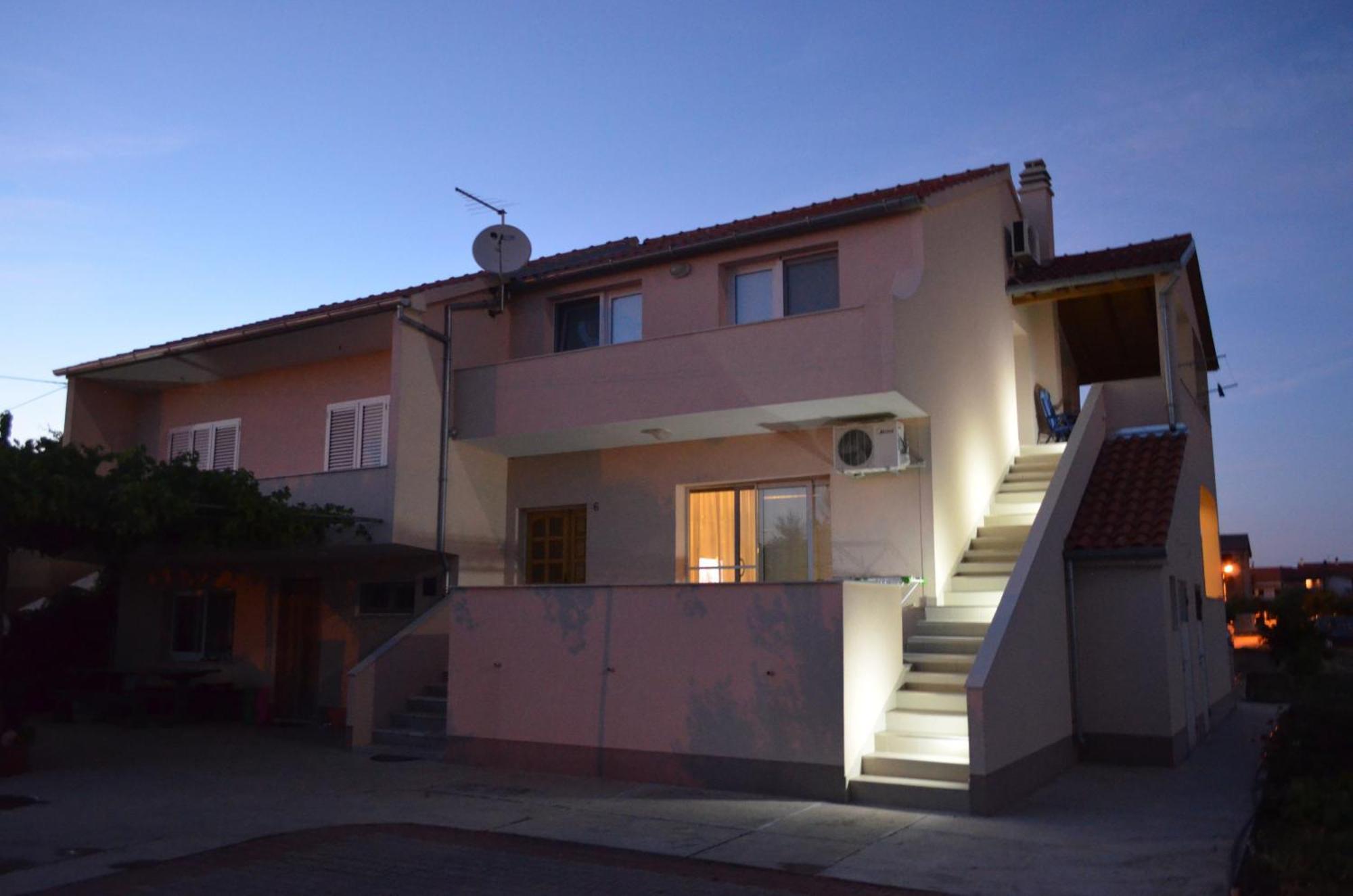 Apartments Tomas Betina  Exterior foto