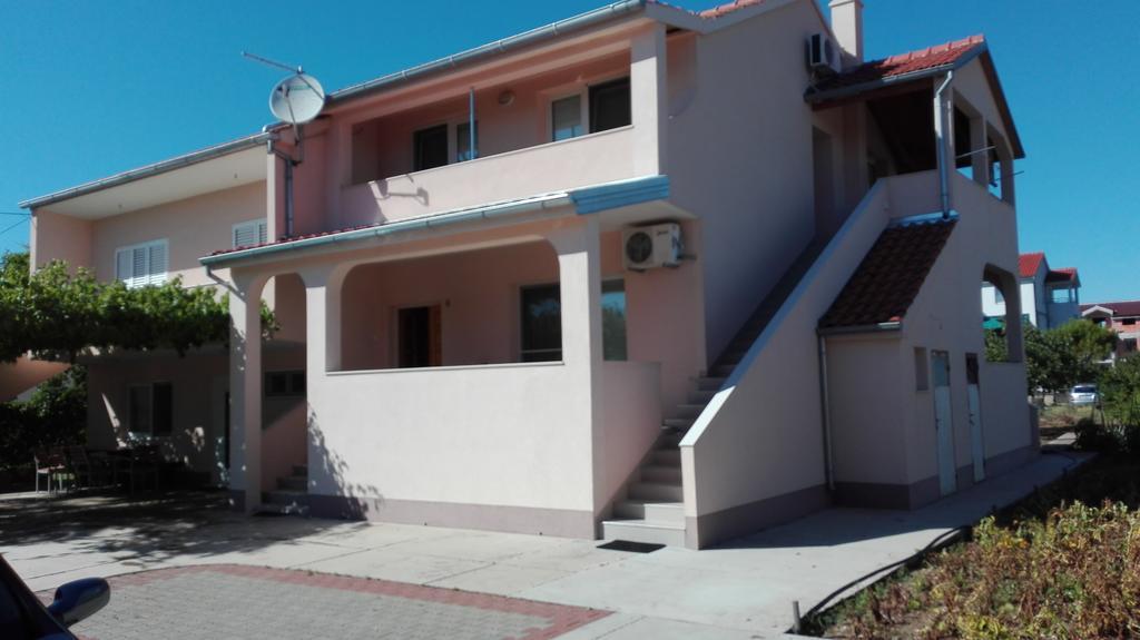 Apartments Tomas Betina  Exterior foto