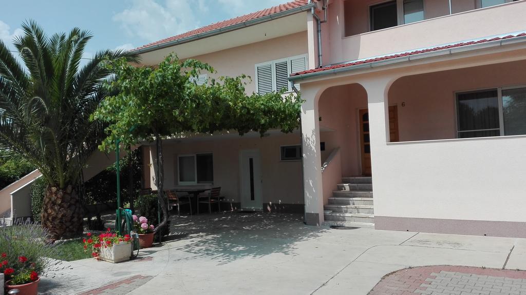 Apartments Tomas Betina  Exterior foto